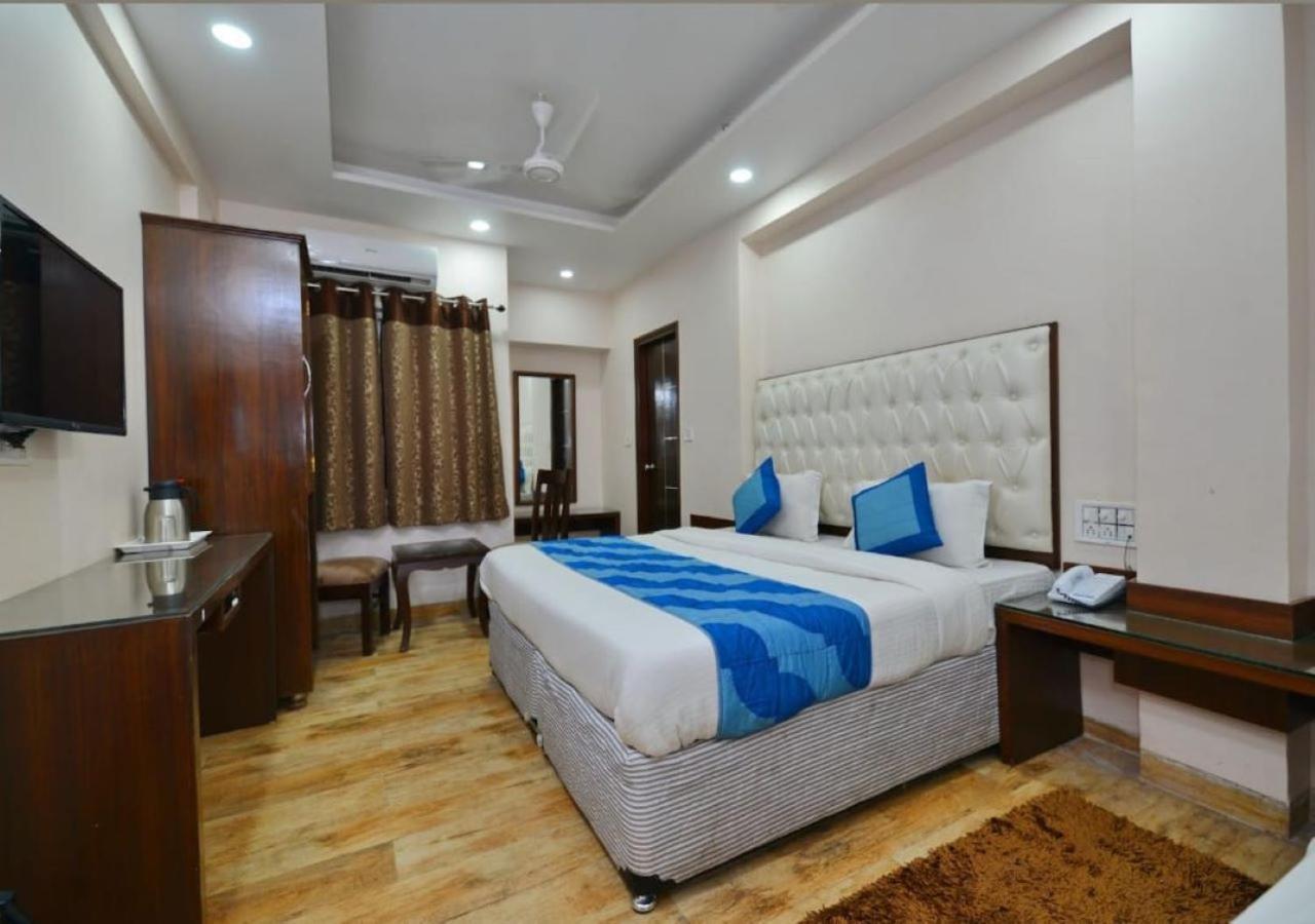 Hotel I Stay & Revels Near New Delhi Railway Station- By Ap Singh Hotels エクステリア 写真