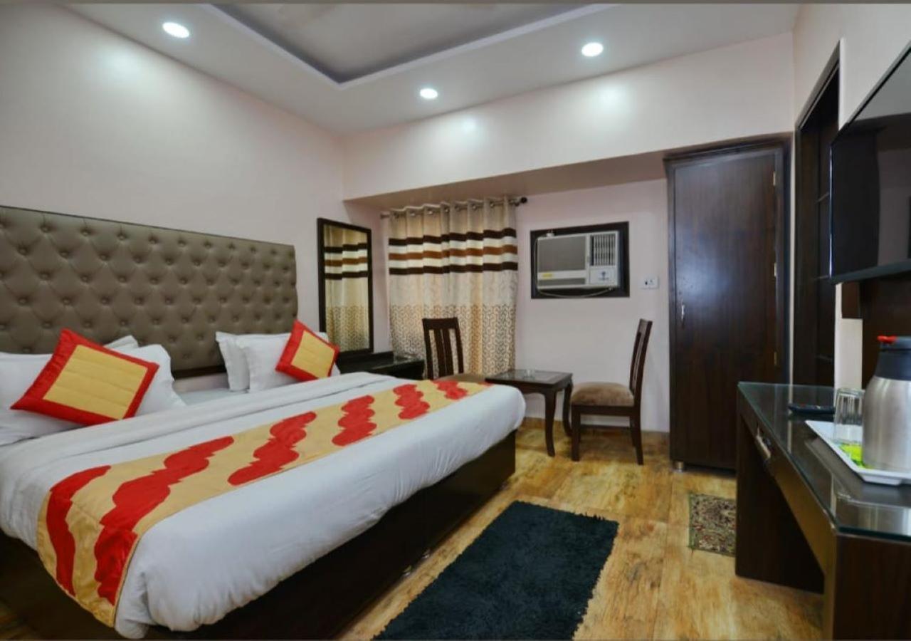 Hotel I Stay & Revels Near New Delhi Railway Station- By Ap Singh Hotels エクステリア 写真
