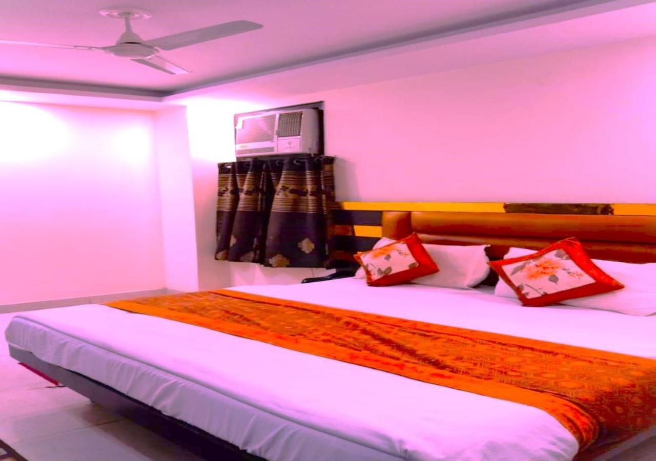 Hotel I Stay & Revels Near New Delhi Railway Station- By Ap Singh Hotels エクステリア 写真
