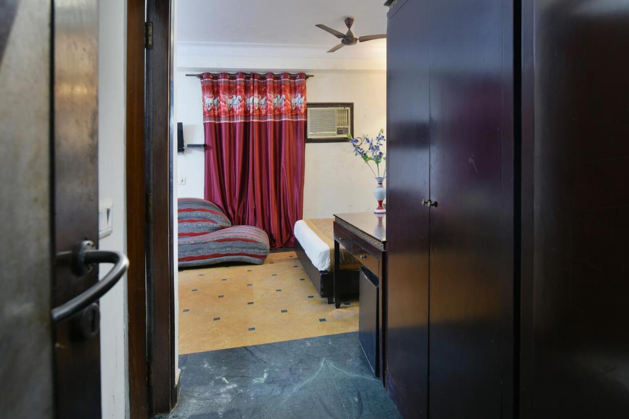 Hotel I Stay & Revels Near New Delhi Railway Station- By Ap Singh Hotels エクステリア 写真