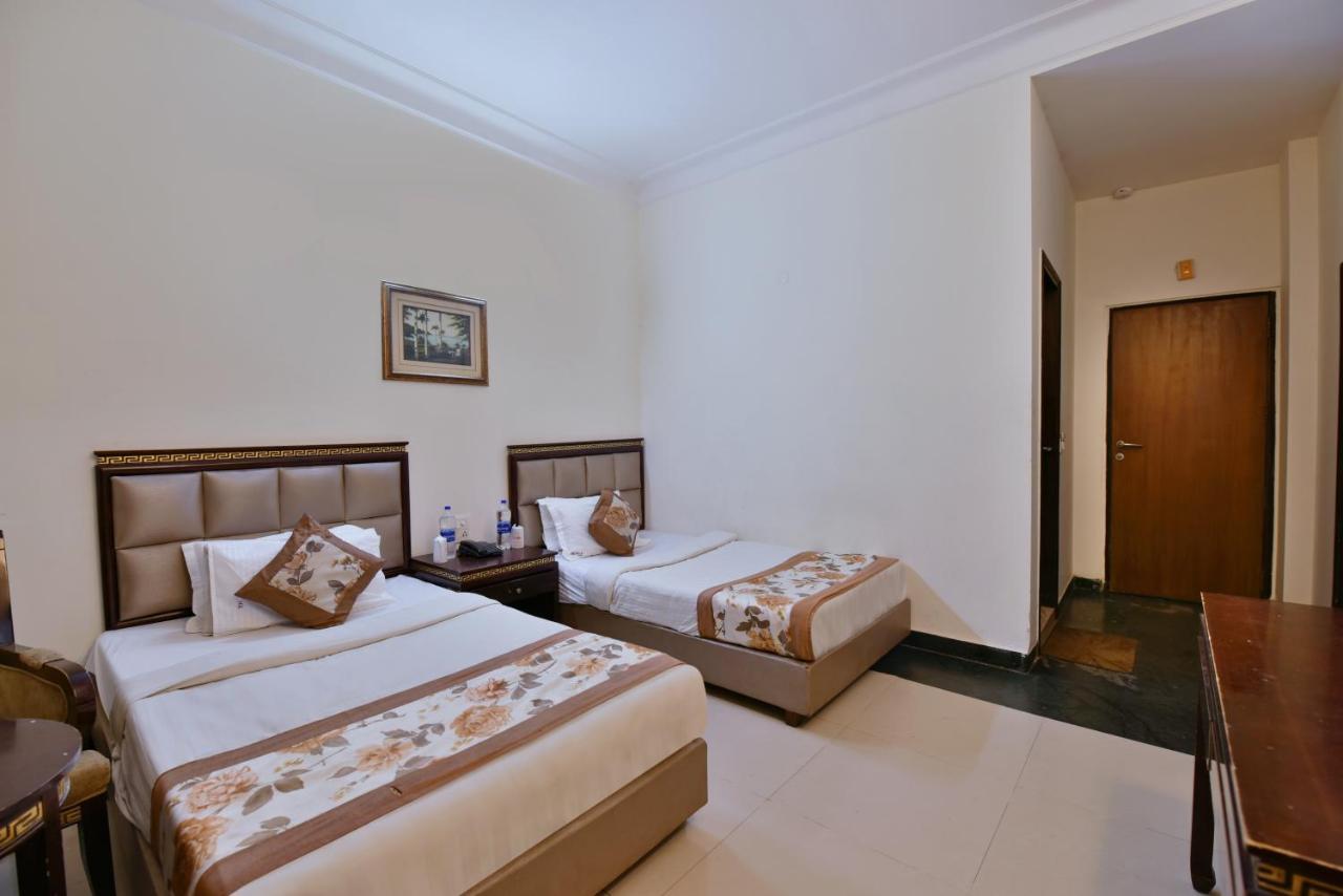 Hotel I Stay & Revels Near New Delhi Railway Station- By Ap Singh Hotels エクステリア 写真