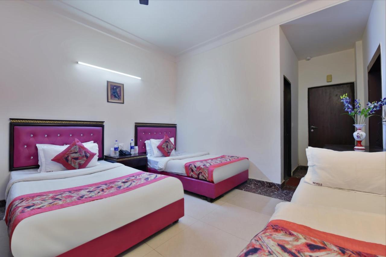 Hotel I Stay & Revels Near New Delhi Railway Station- By Ap Singh Hotels エクステリア 写真