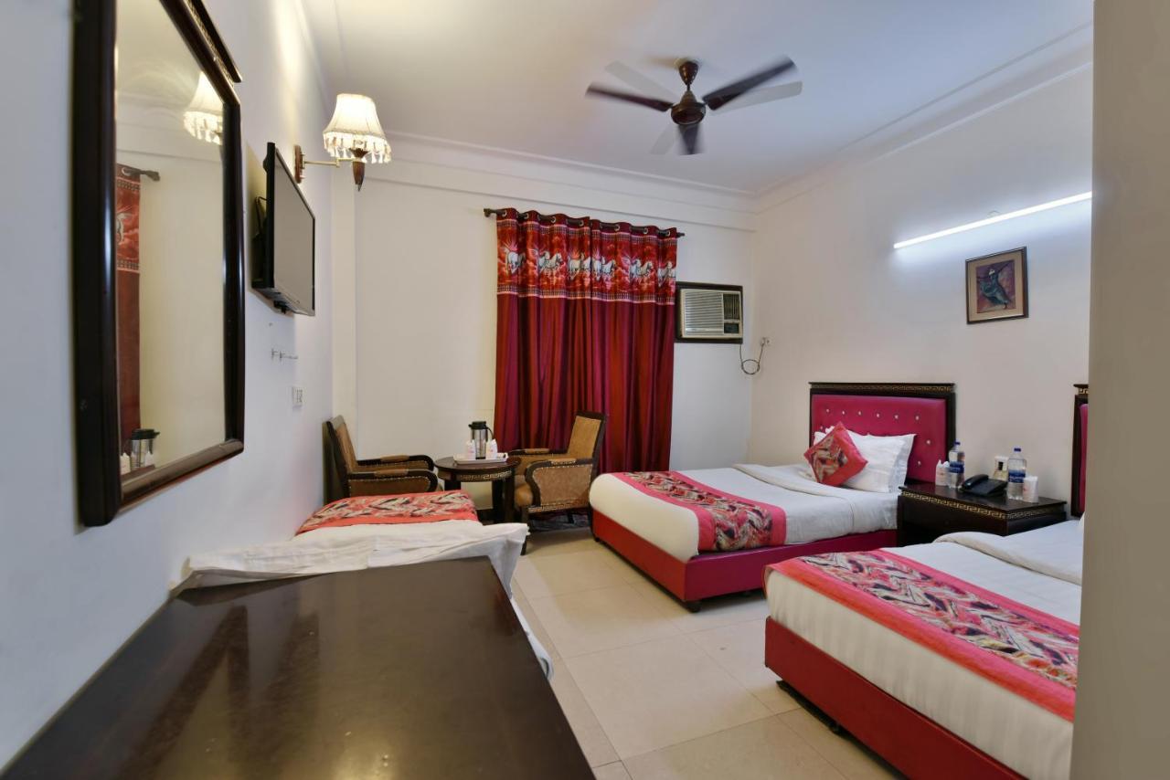 Hotel I Stay & Revels Near New Delhi Railway Station- By Ap Singh Hotels エクステリア 写真