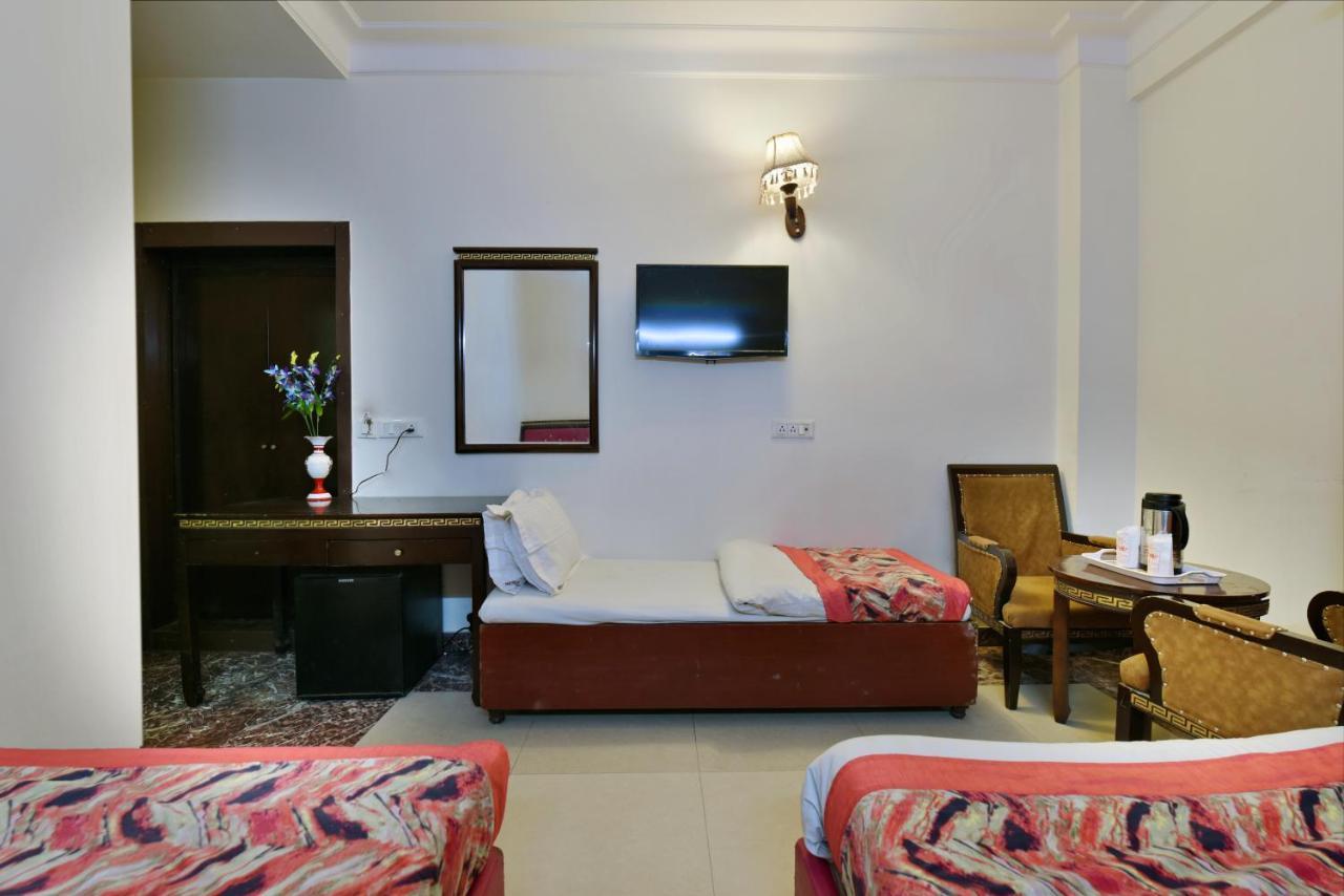 Hotel I Stay & Revels Near New Delhi Railway Station- By Ap Singh Hotels エクステリア 写真