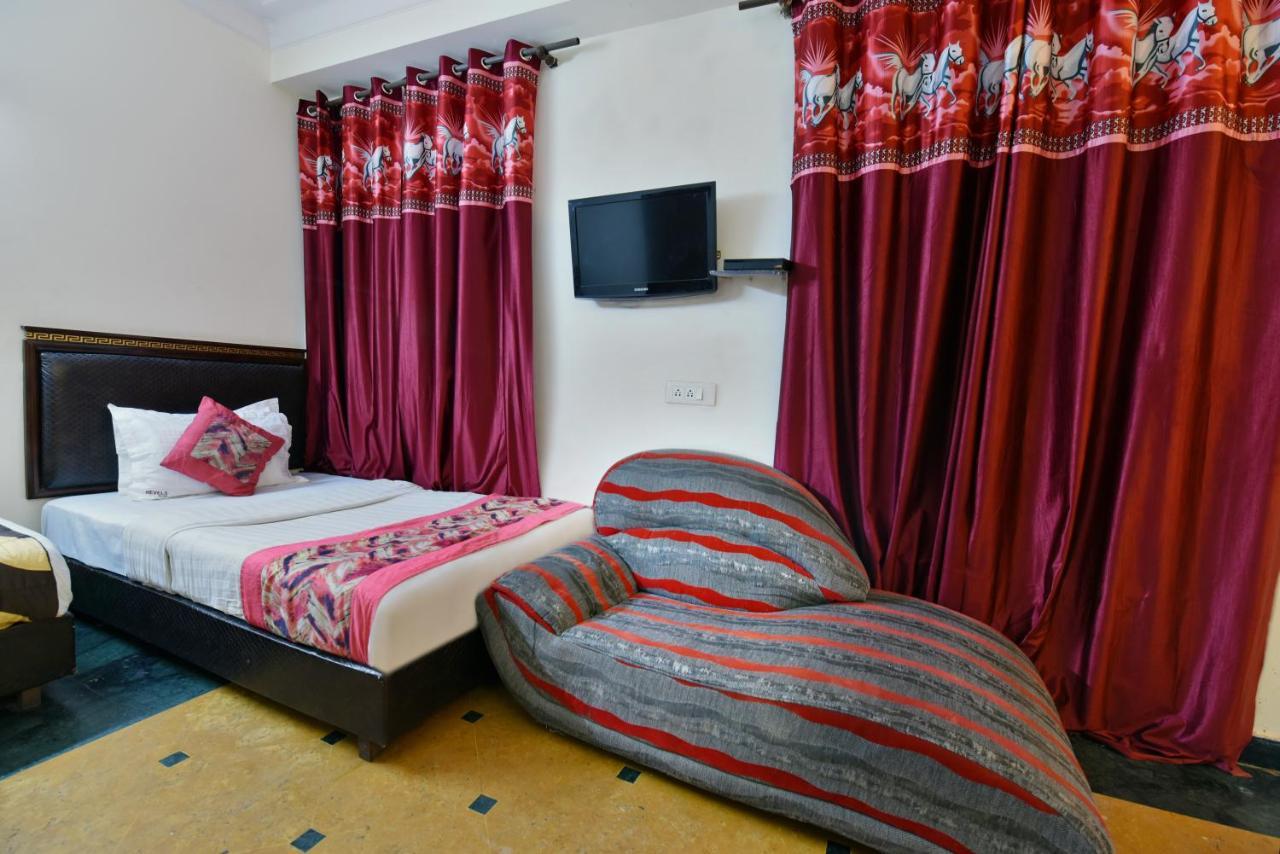 Hotel I Stay & Revels Near New Delhi Railway Station- By Ap Singh Hotels エクステリア 写真