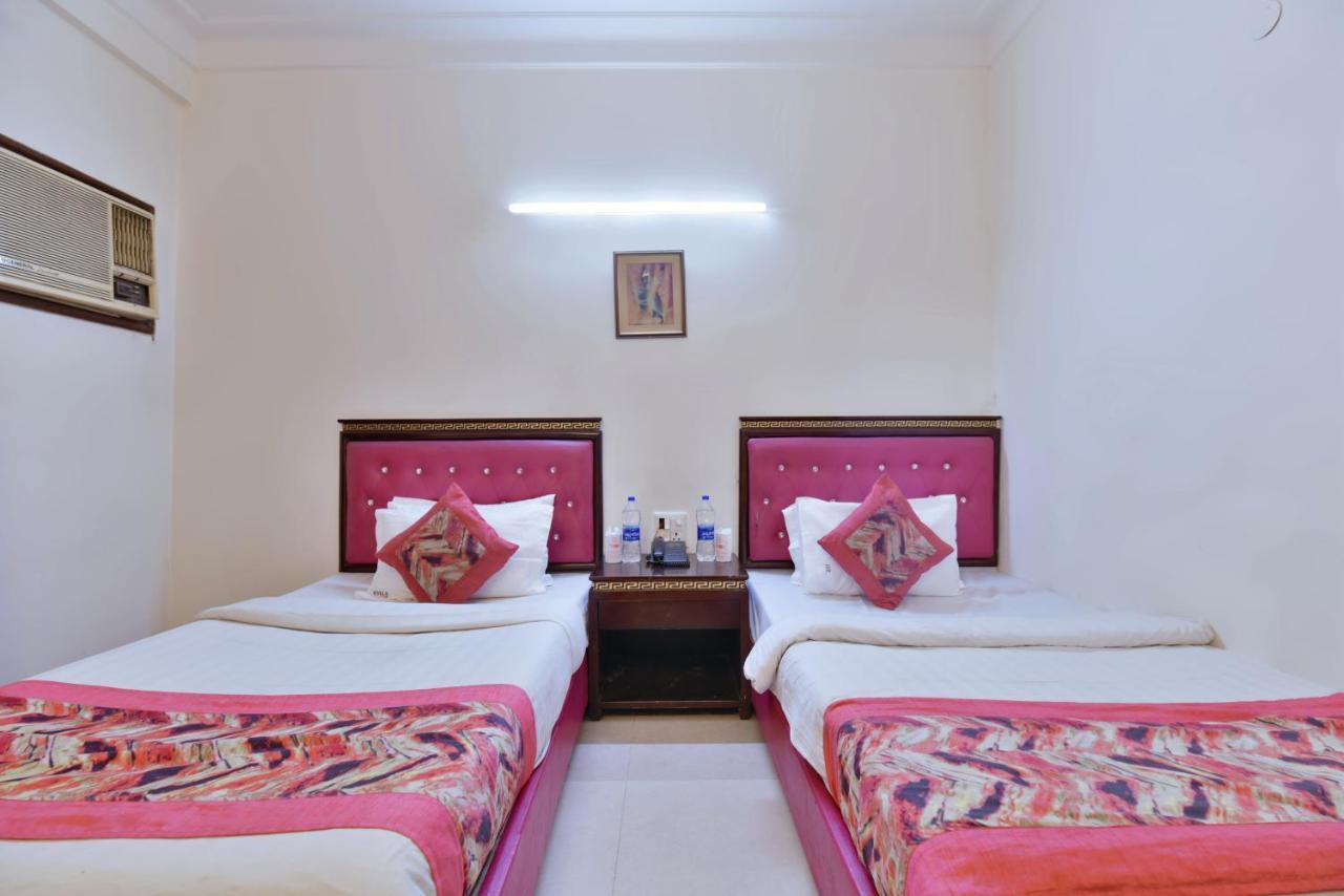 Hotel I Stay & Revels Near New Delhi Railway Station- By Ap Singh Hotels エクステリア 写真